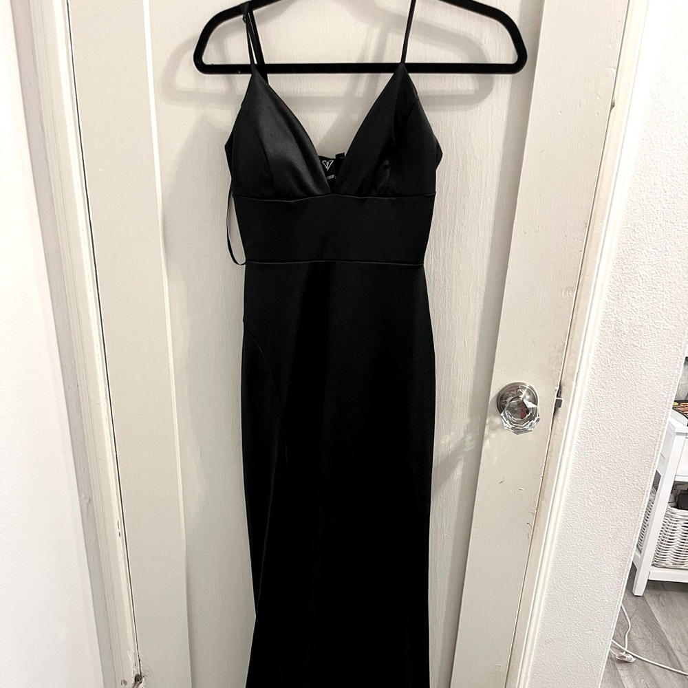 windsor black dress w leg slit